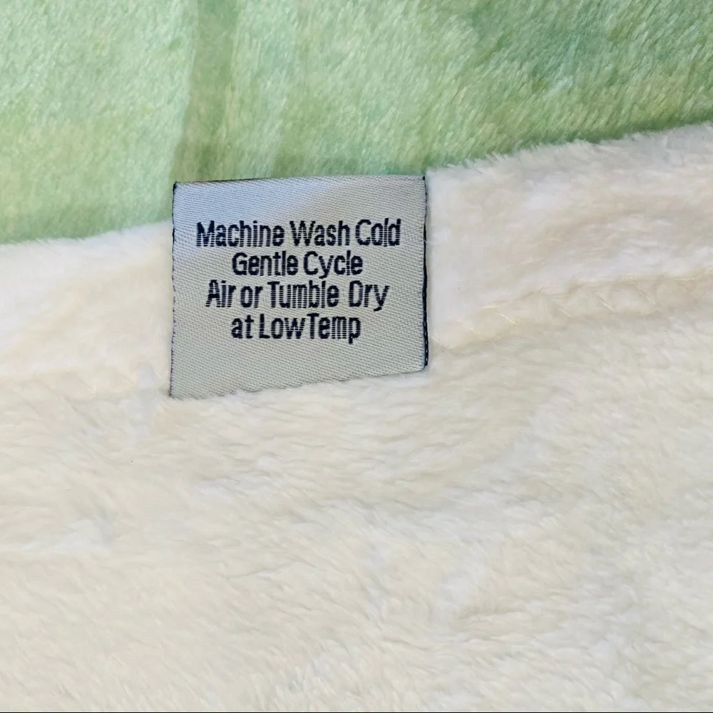 NEW without TAGS PLUSH Anchor Bay fleece blanket